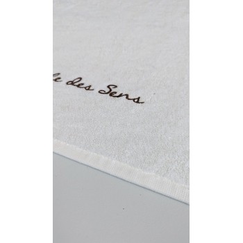 serviette en coton éponge logo brodé