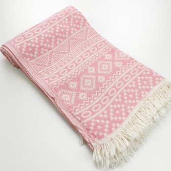 aztec style pattern towel dragee pink